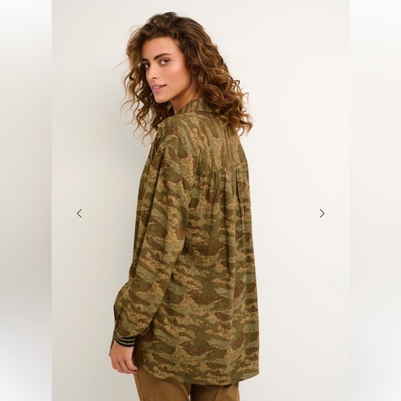 Cream Crvimma Camouflage, Gold Shimmer Cuffs, Shirt, NWT - Picture 3 of 14